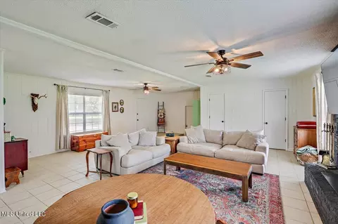 Living - 12661 Springridge Rd, Terry, MS 39170 photo 3 of 5