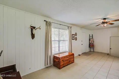 Entry Way - 12661 Springridge Rd, Terry, MS 39170 photo 2 of 2
