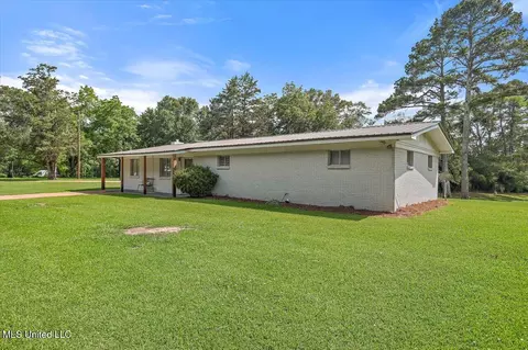 Exterior - 12661 Springridge Rd, Terry, MS 39170 photo 2 of 9