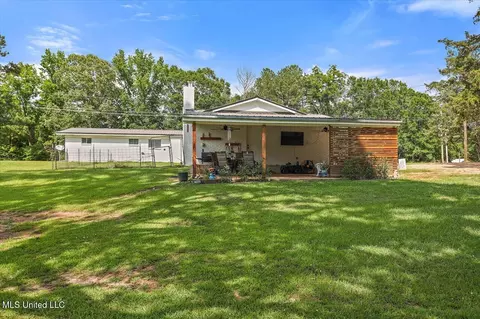 Exterior - 12661 Springridge Rd, Terry, MS 39170 photo 4 of 9