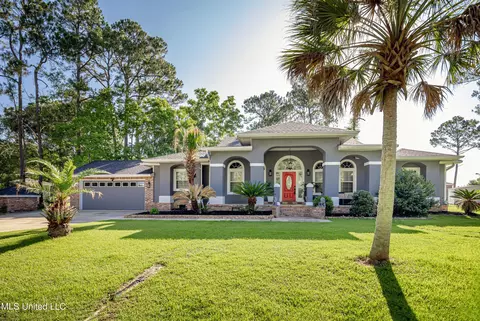 4213 Victoria Ln, Biloxi, MS 39532