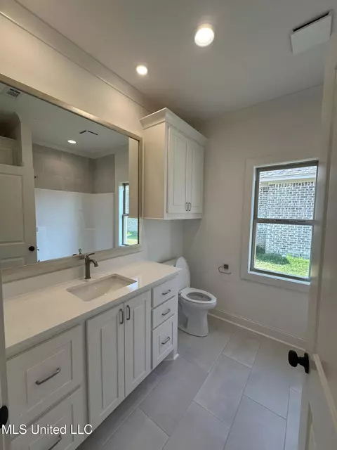 468 Aurora Cir, Canton, MS 39046 photo 9