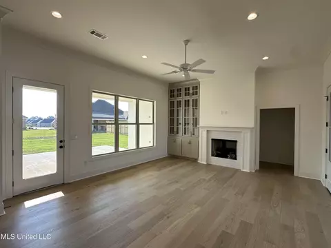 468 Aurora Cir, Canton, MS 39046 photo 12