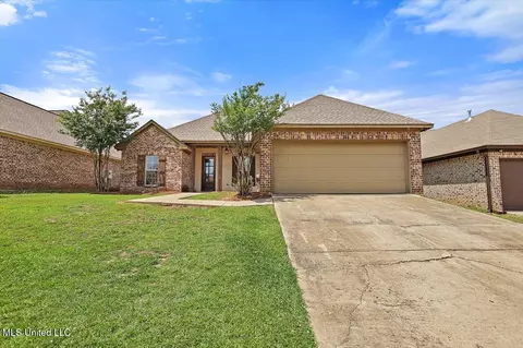 218 Greenfield Ridge Dr, Brandon, MS 39042