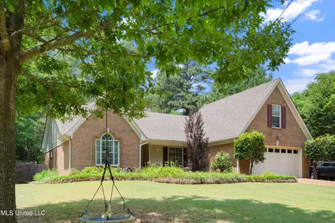 9884 Victor Dr, Olive Branch, MS 38654