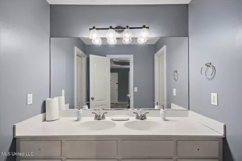 Bath - 100 Torrence Cv, Byram, MS 39272 photo 1 of 2