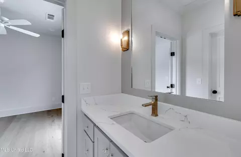 Bath - 425 Whittington Cir, Madison, MS 39110 photo 7 of 8