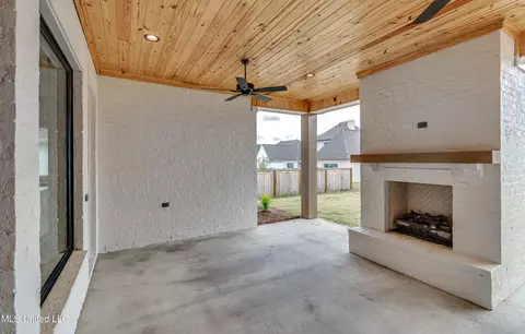 Exterior - 425 Whittington Cir, Madison, MS 39110 photo 4 of 6