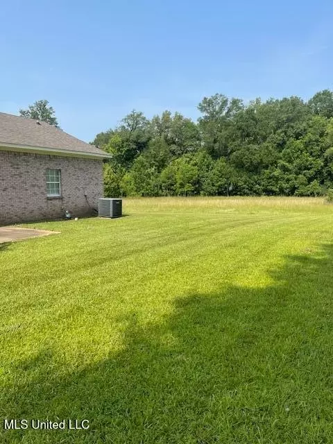 Exterior - 3617 Kennebrew Rd, Jackson, MS 39209 photo 3 of 4