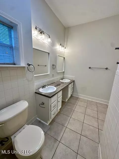 Bath - 3617 Kennebrew Rd, Jackson, MS 39209 photo 4 of 5