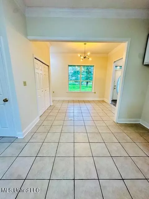 Dining - 3617 Kennebrew Rd, Jackson, MS 39209 photo 1 of 1