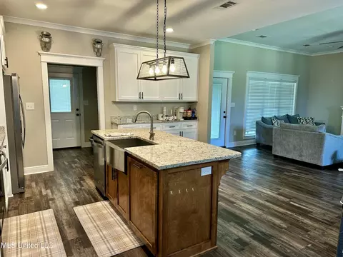 Kitchen - 129 Sandra Parker Dr, Lucedale, MS 39452 photo 2 of 4