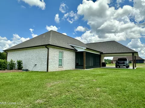 Exterior - 129 Sandra Parker Dr, Lucedale, MS 39452 photo 4 of 7