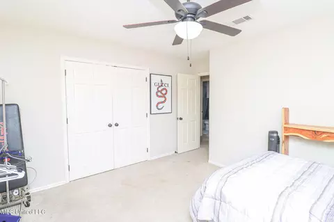 Bedroom - 136 Westlake Dr, Brandon, MS 39047 photo 3 of 20