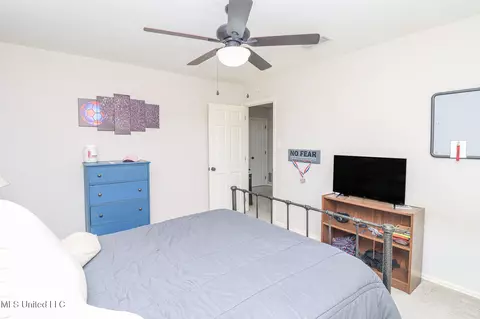 Bedroom - 136 Westlake Dr, Brandon, MS 39047 photo 15 of 20