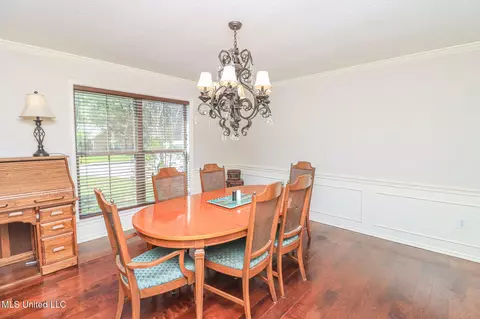 Dining - 136 Westlake Dr, Brandon, MS 39047 photo 1 of 3