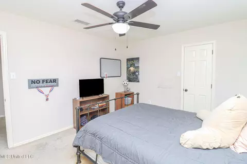 Bedroom - 136 Westlake Dr, Brandon, MS 39047 photo 16 of 20