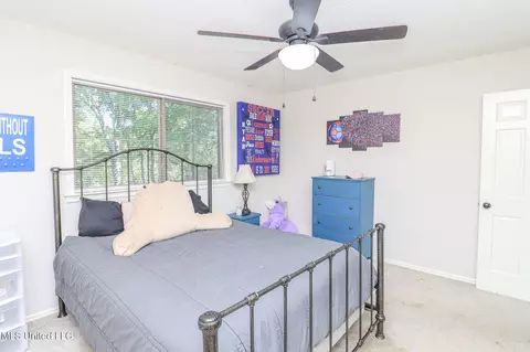 Bedroom - 136 Westlake Dr, Brandon, MS 39047 photo 14 of 20
