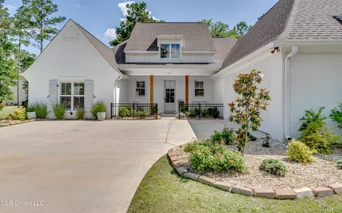 143 Lake Ridge Dr, Madison, MS 39110