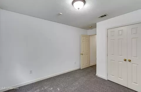 Bedroom - 154 Chestnut Dr, Brandon, MS 39047 photo 7 of 12