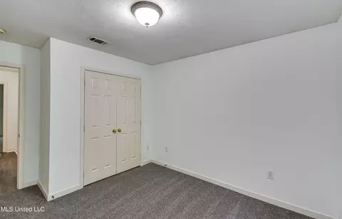 Bedroom - 154 Chestnut Dr, Brandon, MS 39047 photo 6 of 12