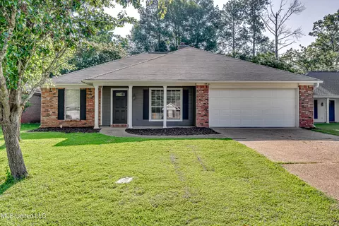 154 Chestnut Dr, Brandon, MS 39047