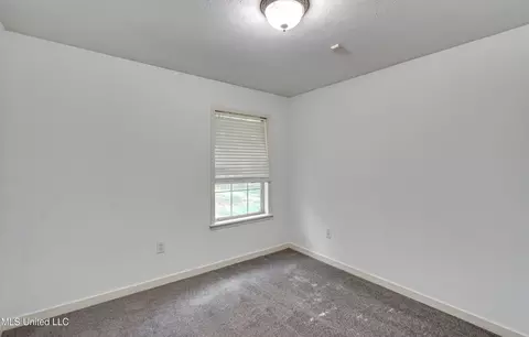 Bedroom - 154 Chestnut Dr, Brandon, MS 39047 photo 8 of 12