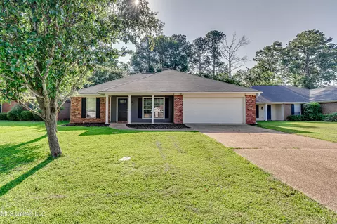Exterior - 154 Chestnut Dr, Brandon, MS 39047 photo 3 of 13