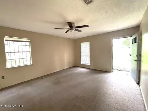 Living - 2698 Key St, Jackson, MS 39212 photo 1 of 2