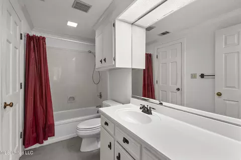 Bath - 316 Meadow Creek Pl, Jackson, MS 39211 photo 1 of 4