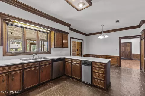 Kitchen - 316 Meadow Creek Pl, Jackson, MS 39211 photo 5 of 5