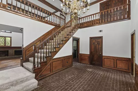 Entry Way - 316 Meadow Creek Pl, Jackson, MS 39211 photo 1 of 5