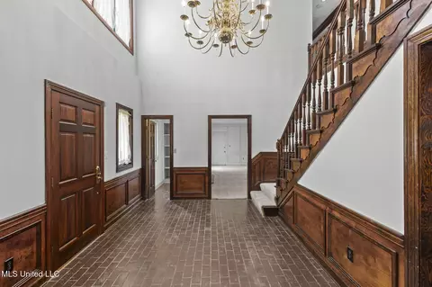 Entry Way - 316 Meadow Creek Pl, Jackson, MS 39211 photo 2 of 5