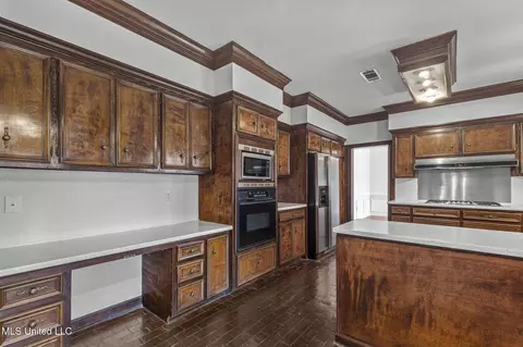 Kitchen - 316 Meadow Creek Pl, Jackson, MS 39211 photo 2 of 5