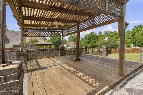 Exterior - 316 Meadow Creek Pl, Jackson, MS 39211 photo 6 of 14