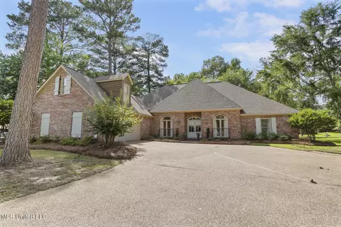 420 Ashbourn Ct, Madison, MS 39110