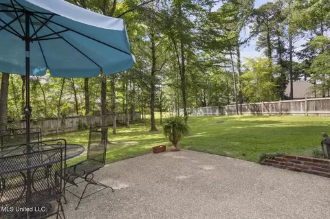 Exterior - 420 Ashbourn Ct, Madison, MS 39110 photo 5 of 12