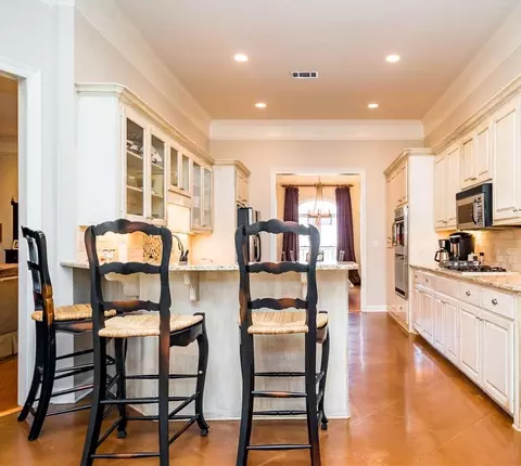 Kitchen - 420 Ashbourn Ct, Madison, MS 39110 photo 2 of 4