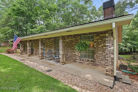 Exterior - 727 Laney Dr, Clinton, MS 39056 photo 5 of 20