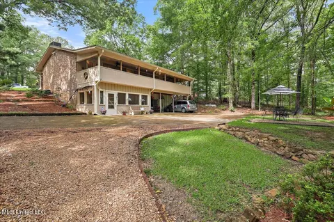 Exterior - 727 Laney Dr, Clinton, MS 39056 photo 11 of 20