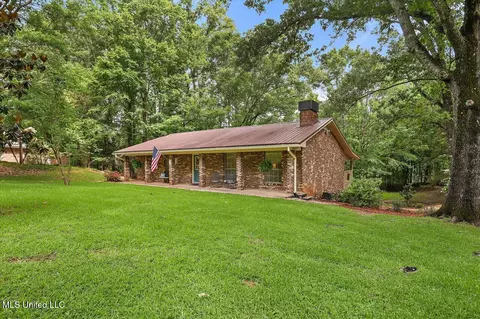 Exterior - 727 Laney Dr, Clinton, MS 39056 photo 3 of 20