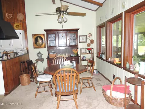 Dining - 8671 Bob White Dr, Hernando, MS 38632 photo 1 of 1