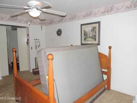 Bedroom - 8671 Bob White Dr, Hernando, MS 38632 photo 1 of 3