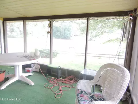 Exterior - 8671 Bob White Dr, Hernando, MS 38632 photo 7 of 18