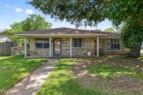 4210 Evie Ave, Pascagoula, MS 39581