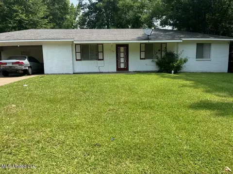 1108 Wooddell Dr, Jackson, MS 39212