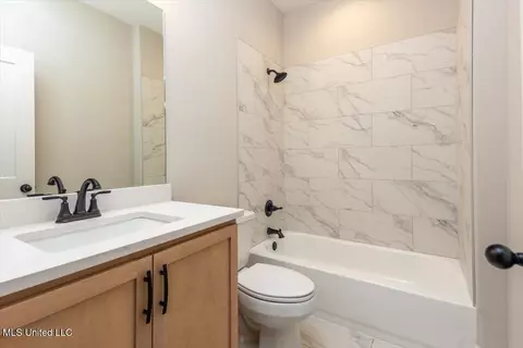 Bath - 1601 Ashtons Ln, Hernando, MS 38632 photo 5 of 5