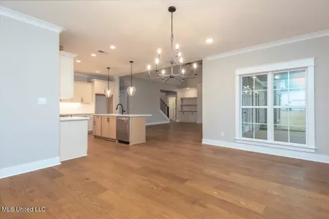 Dining - 1601 Ashtons Ln, Hernando, MS 38632 photo 3 of 3