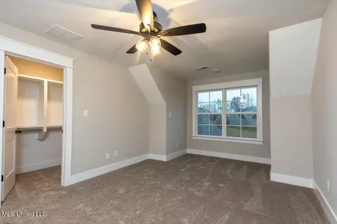 Bedroom - 1601 Ashtons Ln, Hernando, MS 38632 photo 2 of 3