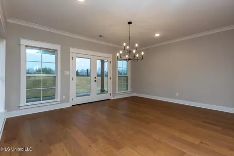 Dining - 1601 Ashtons Ln, Hernando, MS 38632 photo 1 of 3